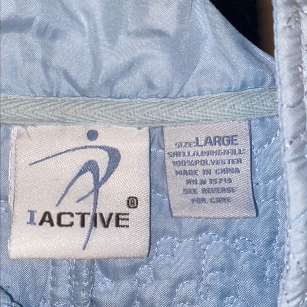 Vest - Picture 2 of 4